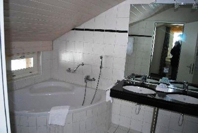 Hotel Rhonequelle Oberwald Ngoại thất bức ảnh